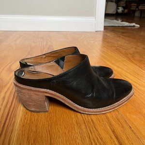 Frye Rosalia Mule in Black